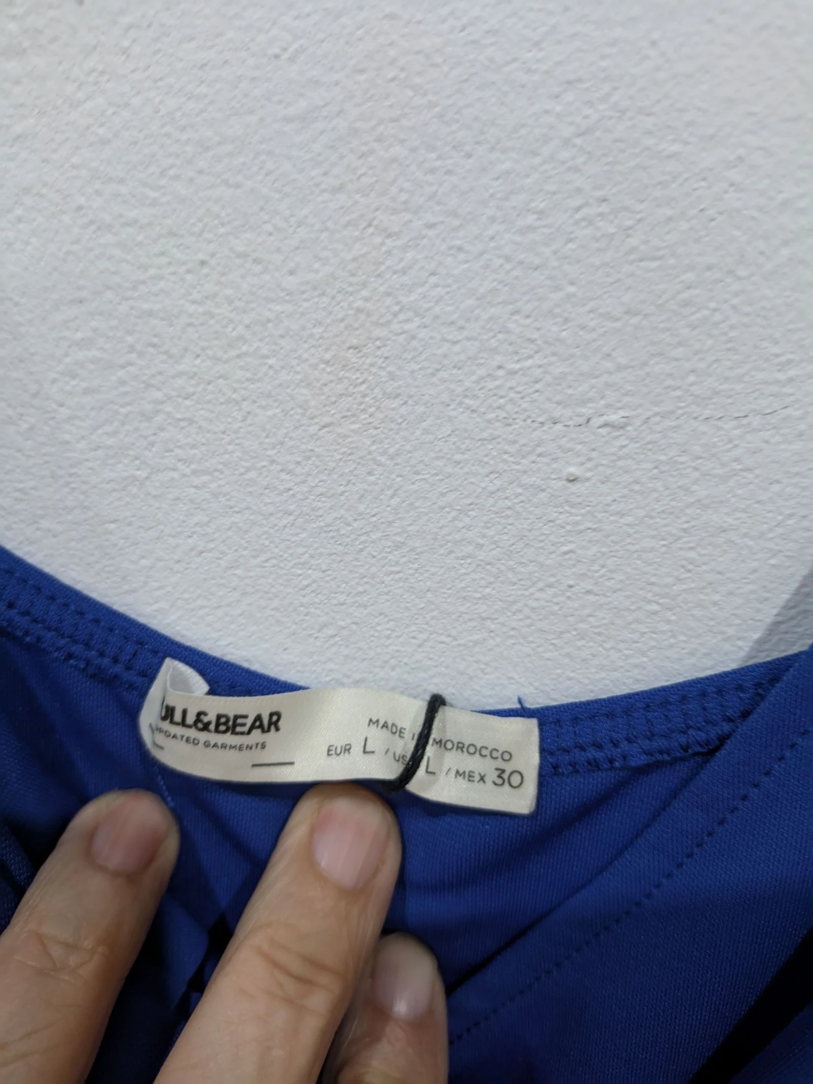Korte kobaltblauwe jurk met kruisgesneden hals en dunne bandjes maat L van Pull&Bear – photo 7